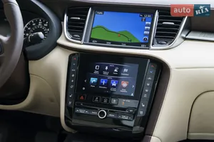 Двойной сенсорный дисплей (LCD VGA 8 "и LCD VGA 7")